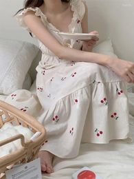 Dames slaapkleding vrouwen Koreaanse stijl kersenprint lange pyjama jurk vrouwelijke ruches mouwloze v-hals kanten trim sexy zoete nachtdress