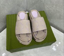 Dames slipper mode geborduurde canvas designer dia's slijgdia dikke zool slippers mode canvas bedekte platform sandalen 35-42