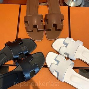 Damesslippers Leren sandalen Platte schoenen Uitrusting Bodems Sliders Loafers Rubberen flats Sandaal Zomer Designer rubberen zool Casual strandslippers