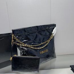 Femme Petite d'huile en cuir 22 sacs à provisions classiques matelasses avec charme de monnaie or / argent métal