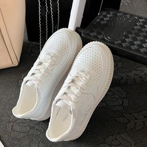 Damessneakers Veterschoenen Designer Platform Hakken 5 cm Vrijetijdsschoen Trainer Sport Ademend Lage hak Wandelen Vrijetijdsschoen Klassiek Zwart Wit Slippers