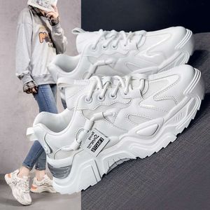 et 2023 Femmes Spring Dads Autumn Nouveau Instagram polyvalent TRENDY SOLE ENFANTS CASSURS LITTES SPORTS WHITE SPORTS 94513 91499