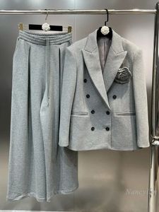 Femmes costumes Blazers automne et hiver gris Blazer femmes revers à manches longues Double boutonnage grande fleur costume manteau Niche manteaux 231123