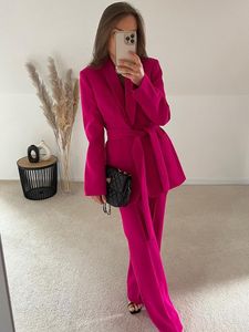 Costumes pour femmes Blazers Fashion Blazer Coats Femmes Spring Ol Ol Casual Long Sleeve Rose Rouge avec ceinture Femelle Lace Up High Street Chic Extérieur 230817