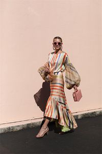Dames zomer designer tweedelige jurk ronde hals lange mouw regenboog gestreepte jurk tweedelige set