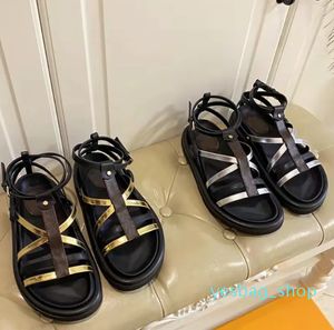 Dames zomer luxe platte wig sandaal met riem dames comfort gladiator lage hiel casual schoenen piepje teen voor brede pasvorm