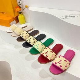 Pantoufles d'été pour femmes diapositives pantoufles pour dames sandales de marque de marque talon plat mode cuir polyvalent éraflures de confort décontractées