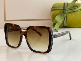 Gafas de sol para mujer para mujer, hombre, gafas de sol para hombre 0867, estilo de moda, protege los ojos, lente UV400, calidad superior con estuche