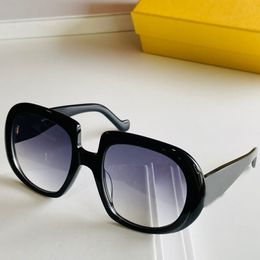 Dames zonnebril voor vrouwen Men Sun bril Mens Fashion Style Beschermt ogen UV400 -lens met willekeurige doos en case 0031i