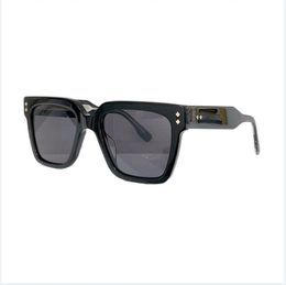 Womens Zonnebril Voor Vrouwen Mannen Zonnebril Heren Mode Stijl Beschermt Ogen UV400 Lens Met Willekeurige Doos En Case 1084S