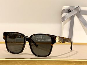 Gafas de sol para mujer para mujer, hombre, gafas de sol para hombre 0104, estilo de moda, protege los ojos, lente UV400, calidad superior con caja aleatoria