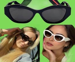 Dames zonnebrillen PR 07YS 22SS Cat Eye Fashion Luxe Dikke BLK Wit Square Designer Glazen Dagelijks Behavation UV Protection7201526