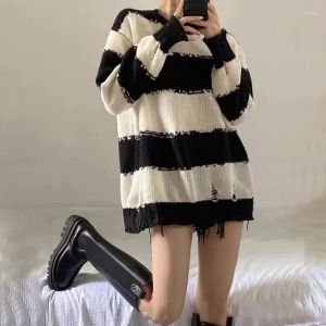 Pulls pour femmes Pull rayé noir et blanc Automne 2023 Série coréenne Style Idle Style Lâche Vêtements d'extérieur Printemps Manches longues Drop Livraison OTV7U