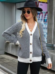 Pankaux pour femmes poitrine en V Single Velles Neck Femmes Cardigan Sweater tricoté Plancheur lâche Mateau de veste 231024