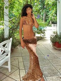Traje de baño para mujer Conjunto de bikini de 3 piezas con estampado de leopardo sexy Ropa de playa de verano Bikinis triangulares Traje de baño con falda encubrimiento A1554 230331 ABJP