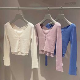 T-shirt pour femmes kuzuwata japonais couleur solide coloride en V sling cardigan gilet en deux pièces de début de printemps sweet long top women 230609