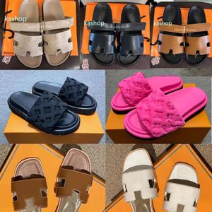 Designer Pool Pillow Slides Slipper Femmes Louisely Sandales Talons Coton Viutonly Vittonly Pantoufles Chaussures Plates Facile à porter Style Slides Chaussures Mules Chaussure à Sangle Avant