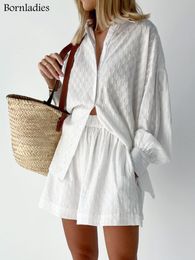 Parcours pour femmes Bornladies Summer blanc élégant jacquard tissu soft Vacation costumes féminins manches longues et pantalon deux pièces 230209