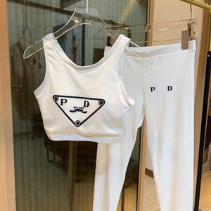 Femmes Survêtements Designer Marque de luxe Costume de sport Yoga sexy jarretelles débardeur leggings deux pièces ensemble de lettre imprimée gilet de survêtement mode pantalon décontracté Luey