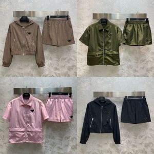 Femmes Survêtements Designer Costume Sexy Mode Printemps Été Casual À Manches Courtes À Capuche Shorts Deux Pièces Ensemble Vêtements Pour Femmes Taille S-L