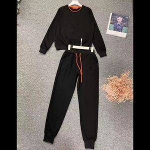 Femmes Survêtements Deux Pièces Ensembles Classique Sweat À Capuche Joggers Broderie Budge Haute Qualité Femme Survêtement Designer Ensemble Outwears M-XL