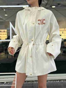 Femmes Trench Coats Designer CE 2024 Nouvelle lettre standard à capuche mi-longueur coupe-vent manteau cordon taille mince cardigan star1922