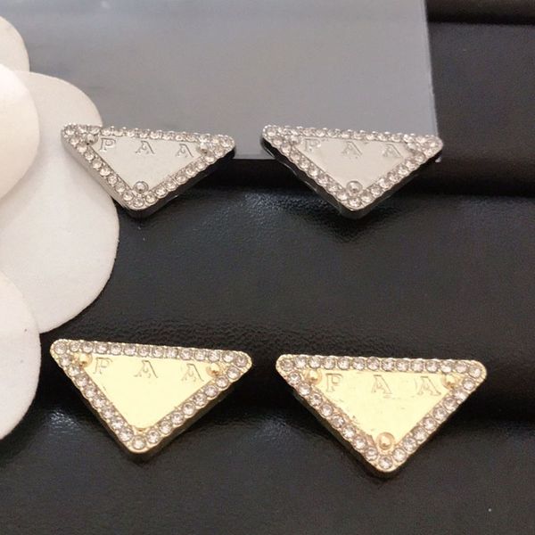 Pendientes triangulares para mujer Chapado en oro Pendiente de diamante de lujo Logotipo de diseñador de marca Pendientes con dijes de regalo para mujer Diseño clásico Nueva joyería de alta calidad con caja