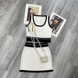 Set de vestir de dos piezas para mujer Mini falda corta Conjunto de calles de moda