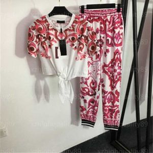 Conjuntos de camisetas de pantalón de dos piezas para mujer Pantalones de chándal de moda Estampado floral vintage Nudo de corbata Camiseta de manga corta con cintura elástica Pantalones casuales Trajes de diseñador para mujer 55