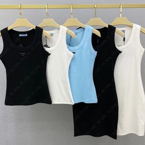 Womens Vest Tees Designer Vrouwen Sexy Bustier Mouwloze Shirts Slanke T-shirt Zomer Dame Ademende Korte Tops