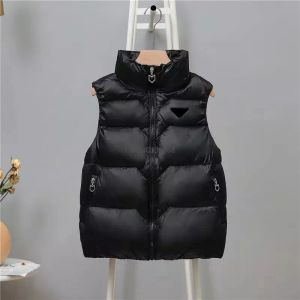 Gilets pour femmes Veste bouffante sans manches Femme Vestes Designers Manteau Matte Slim Outwears Métal Triangle Motif Couleur unie H Qualité Manteaux Noir Gilet S-2XL