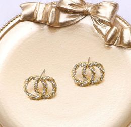 Pendientes de tuerca con letras de marca de diseñador vintage para mujer, pendientes de diamantes de imitación de cristal irregulares geométricos chapados en oro de 18 quilates, accesorios de joyería de boda de lujo
