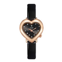 Montre pour femme montres de haute qualité design de luxe édition limitée en forme de coeur Quartz-batterie étanche 24mm montre