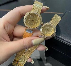 Reloj para mujer Relojes de diseñador de alta calidad Moda de lujo Batería de cuarzo Correa de rejilla brillante Reloj resistente al agua de 25 mm