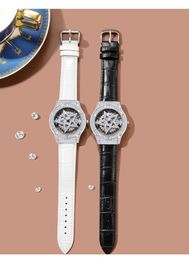 Relojes para mujeres Designer de lujo diseñador de lujo Limited Edition Limited Quartz-Battery cuero impermeable 39 mm Watch T5