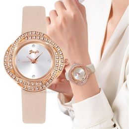 Femmes Montres De Luxe De Mode Irrégulière Femmes Marque Horloge À Quartz Qualités Dames En Cuir Montres Femme Montre 221018