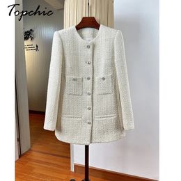 Mezclas de lana para mujer Chaqueta de invierno media larga para mujer Moda coreana Oneck Abrigos blancos Diseñador de lujo Manteau Femme Hiver 231018