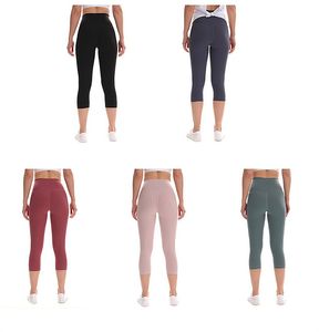 Leggings Capris de Yoga para mujer, mallas cortas ajustadas deportivas para correr, pantalones plisados transpirables sólidos para exteriores para mujer C2911