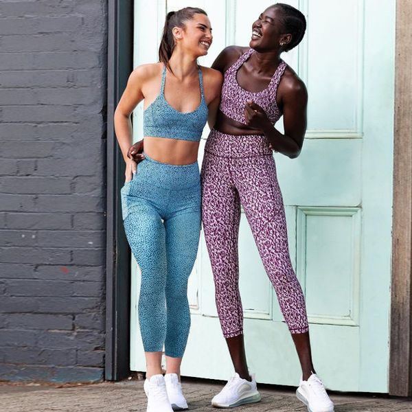 Femmes yoga out fit taille haute fil de course fort stretch solide imprimé licou gilet de fitness soutien-gorge et pantalon costumes sans couture leggings de levage des hanches survêtements