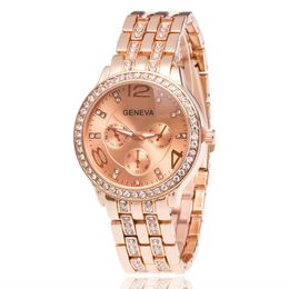 Montre femme faux trois yeux genève montre bracelet en acier avec ensemble de diamants montre en alliage d'or pour femmes montre de créateur femmes