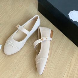 Zapatos de ballet Mary Jane para mujer Zapatos de vestir de diseñador Mocasines de tela de retales de sarga de pana clásicos Zapatos de tacón para mujer Zapato de ocio Zapato de ocio al aire libre con bolsas para el polvo