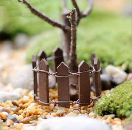 Wood Animal 50 PCS Clôture en bois Paliature Miniature Fairy Garden Home Houses Decoration Mini Craft Micro Landscaping Decor Accessorie1846530
