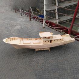 Modèle de bateaux en bois