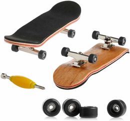 Houten toets professioneel skateboard houten basische zweren met lagers wielschuim tape skateboards 220608