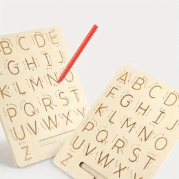 Wooden Letters Practice Board Board double face alphabet Numéro de traçage outil Montessori Education se développe des jouets de motricité fine
