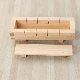 Molde de prensa de sushi rectangular de madera, kit de fabricación de cajas, moldes de rodillos de arroz DIY, herramientas de cocina como se muestra 240103