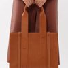 Woody Tote en cuir Purse Designer Luxury Shopper Sac pour femmes Sac ￠ main marron ￠ 2 taille Bages de corps crossbody Tapes de magasinage d￩contract￩.