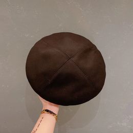 Wool Beret Vrouw Han Edition Show Face Small Buds achthoekige doppenletters in Qiu Dong de Painter Cap hoofdomtrek