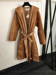Manteau en laine pour femme Manteaux en tweed de créateur Vêtements d'automne et d'hiver à lacets à la taille à manches longues