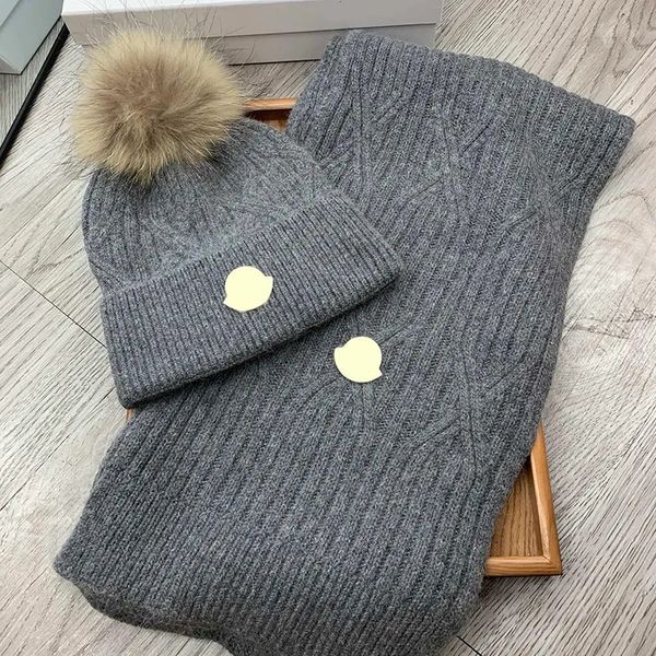 Bonnet d'hiver en laine pour femmes, bonnet moelleux et écharpe, ensemble de chapeaux de luxe pour hommes et femmes, chapeau de créateur de luxe, écharpes imprimées, gants, écharpe d'hiver